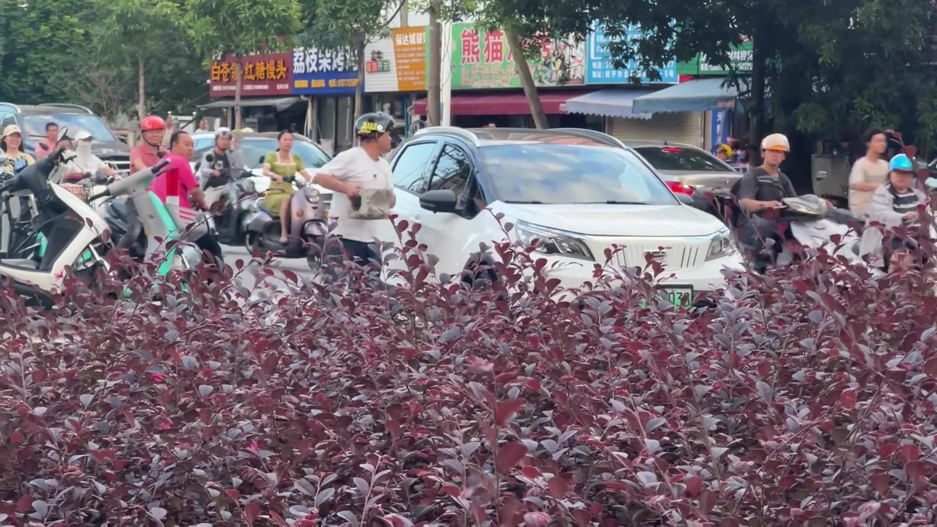 还好理智没冲动，砸下去很爽但是要赔钱，没必要！
