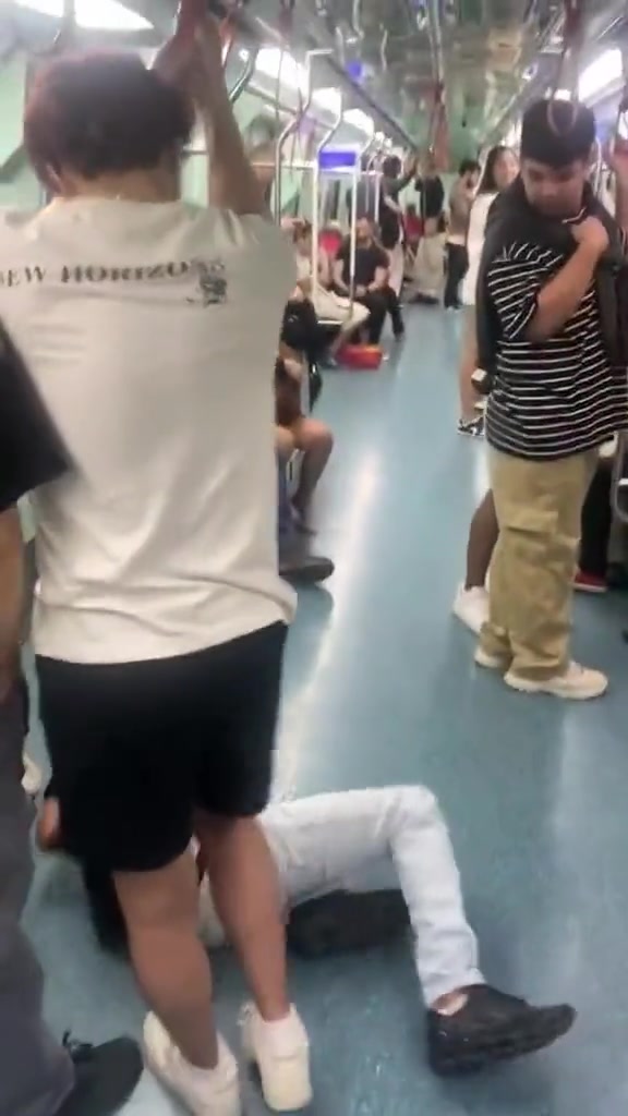 主角往往是最后登场