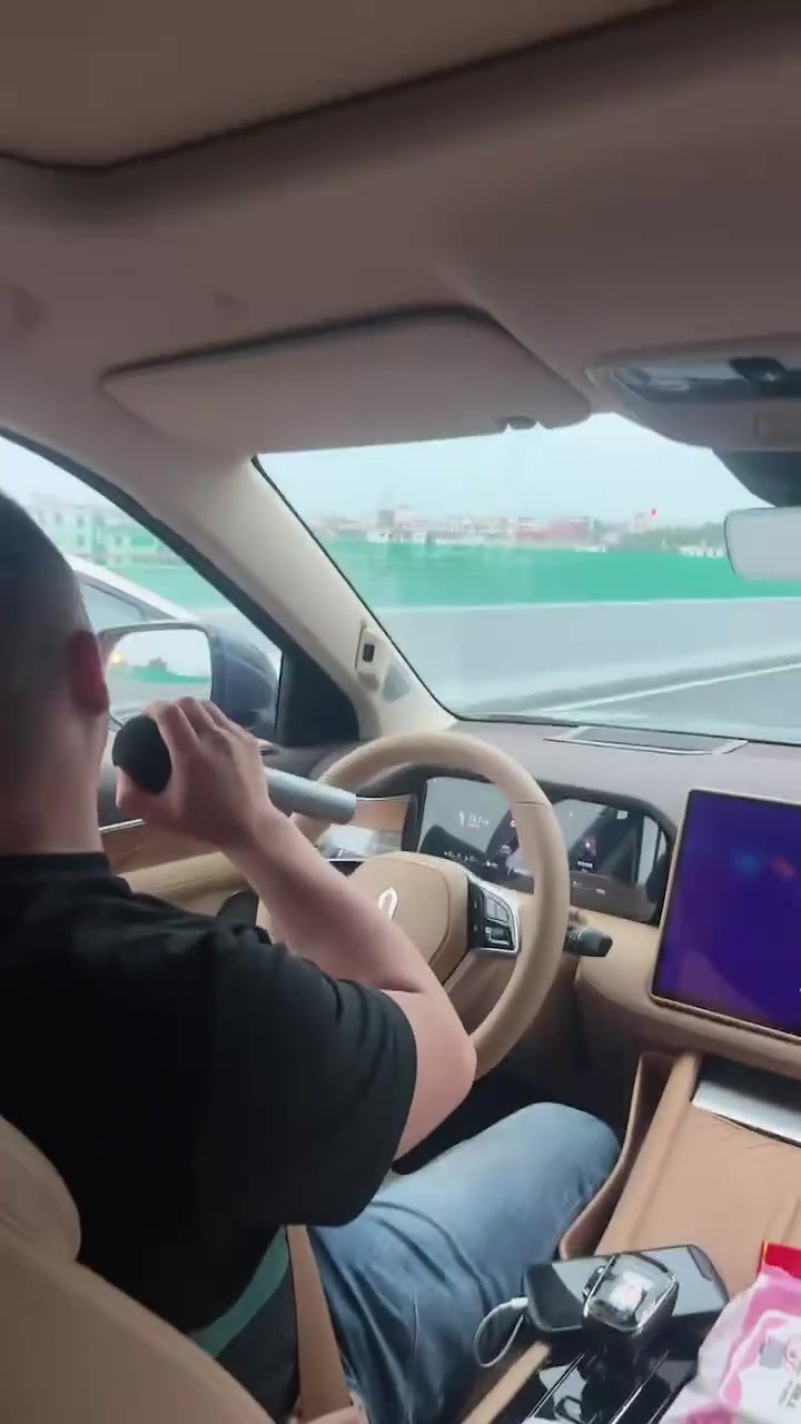 你这只能中午开车