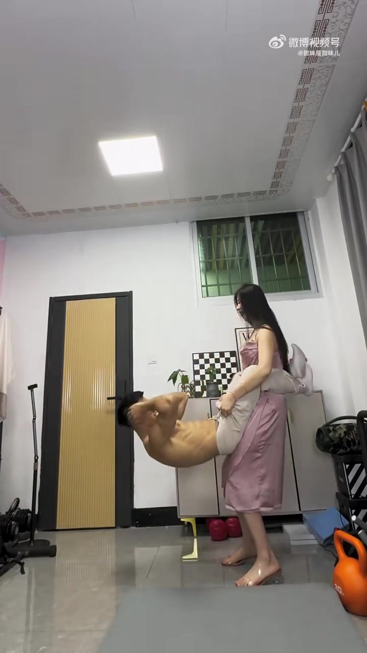 我要是有这样的女朋友我也天天锻炼
