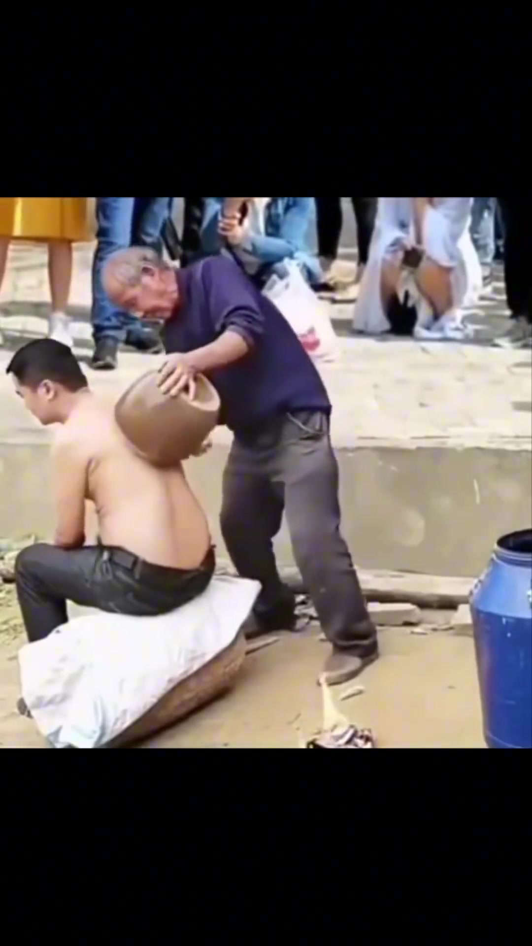这也行？我有时候觉得中国人命挺硬的！