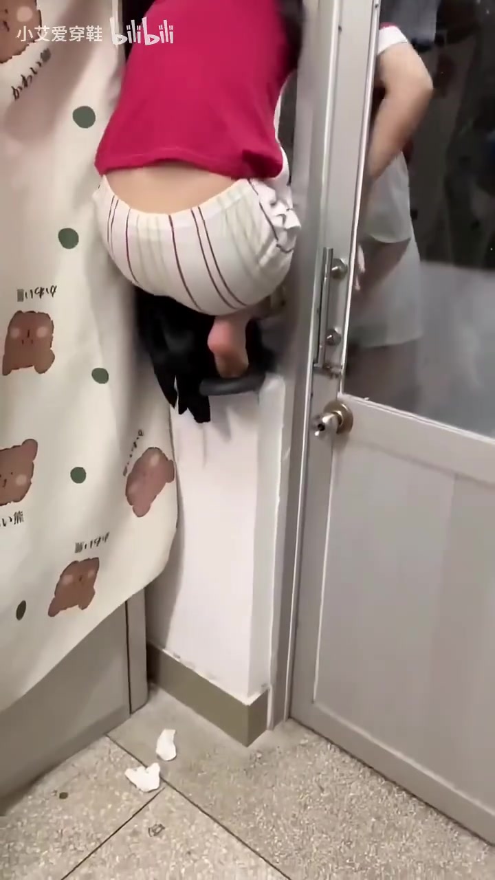 年轻真好啊，我也想去女生宿舍