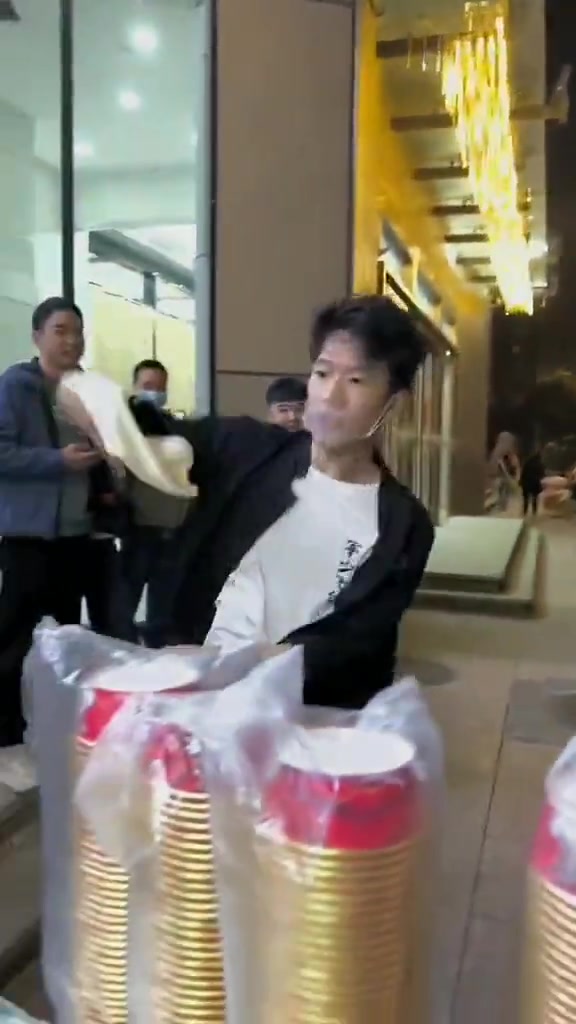 你们可能想象不到，这段视频火到国外了~
