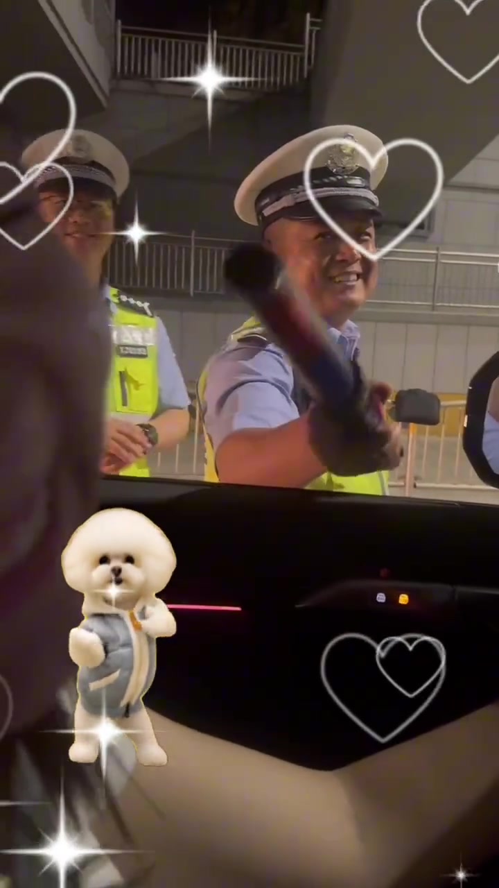 可爱的交警大哥