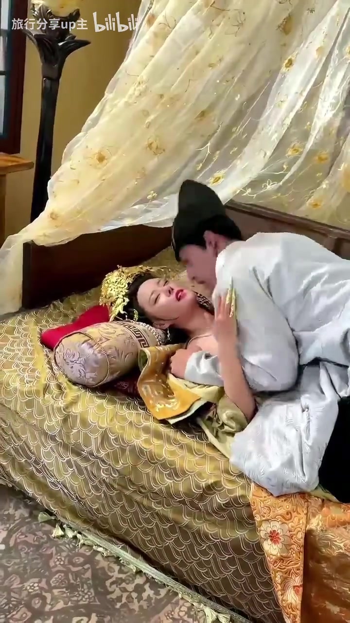 我想做这个男演员，工资啥的无所谓，多安排点这样的戏就行