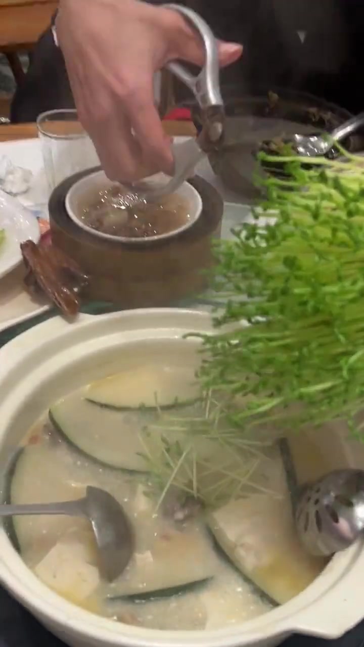 主打的一个原生态 高档 贵