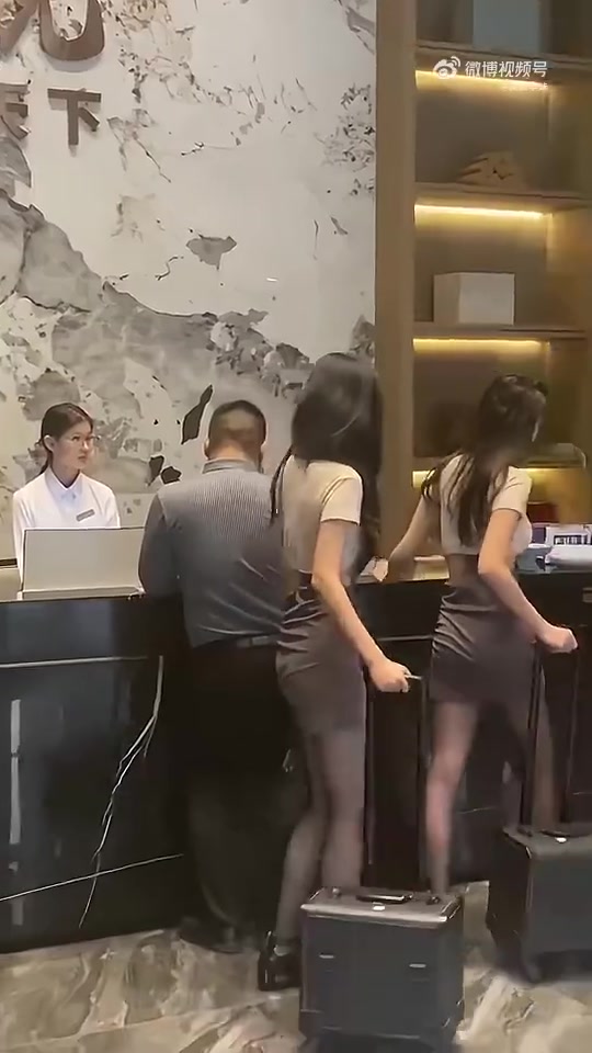 你们是双胞胎吗！