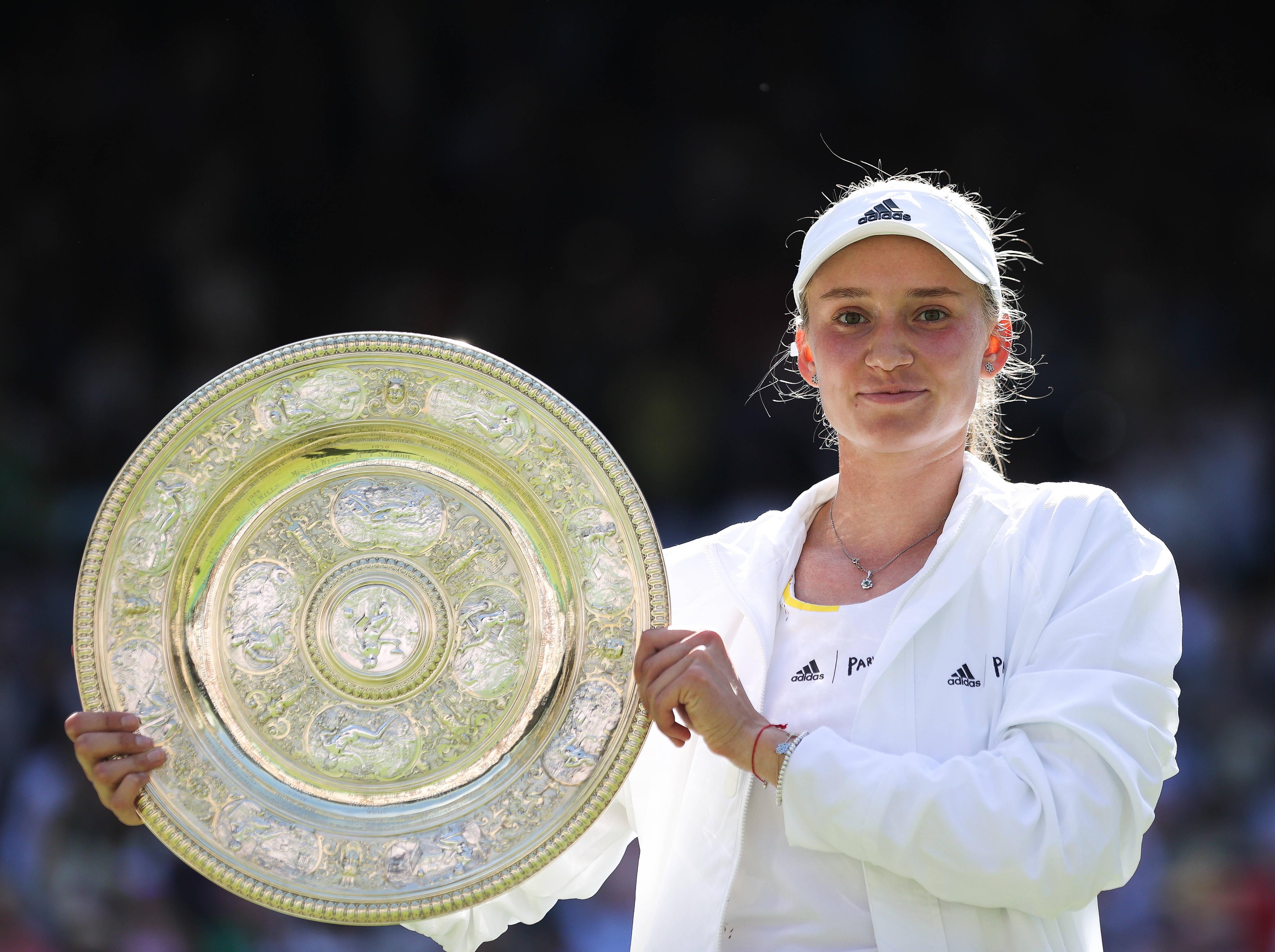 连胜加拿大一二姐，莱巴金姐屡报一箭