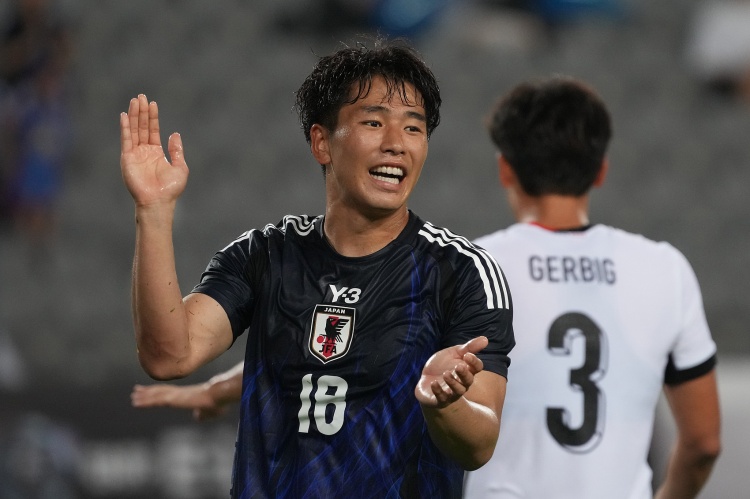 日本前锋：球队配合还不够默契，队内竞