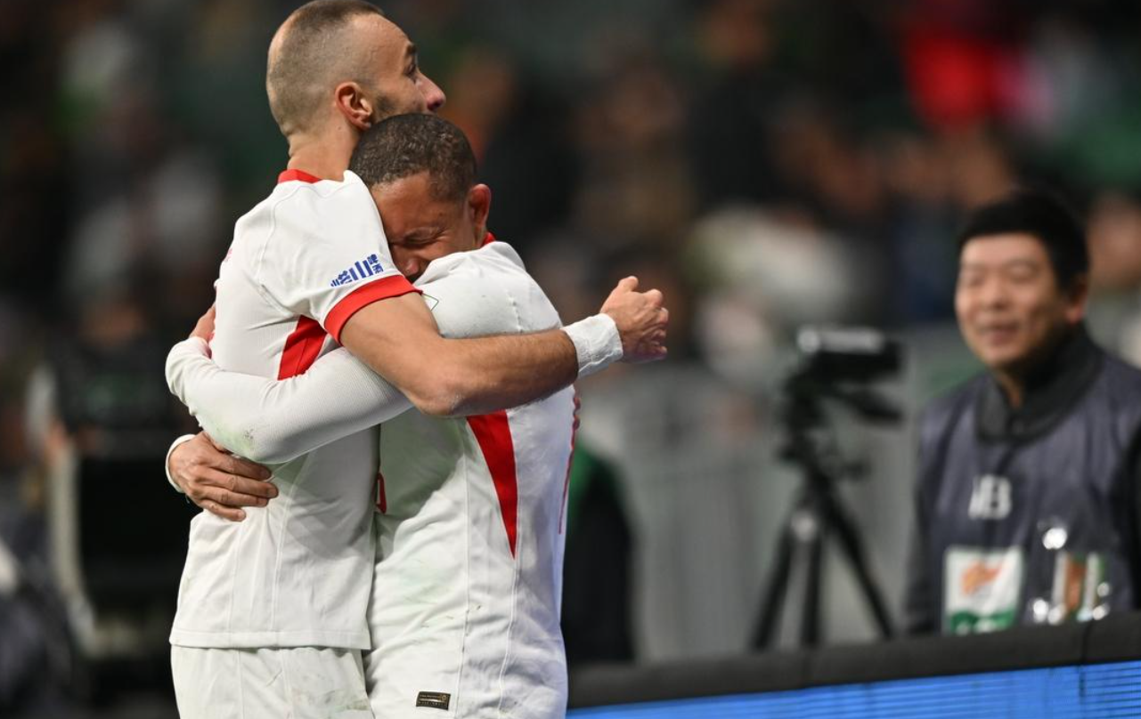 拉米罗缔造队史耻辱纪录，李霄鹏逆天改命，35岁外援一战封神