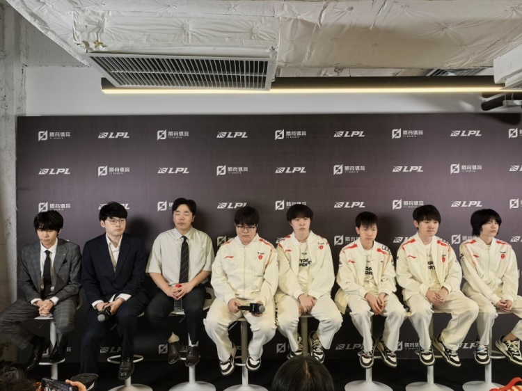 TES赛后群访JKL：第三赛段会更加努力争取展现出更好的团队面貌