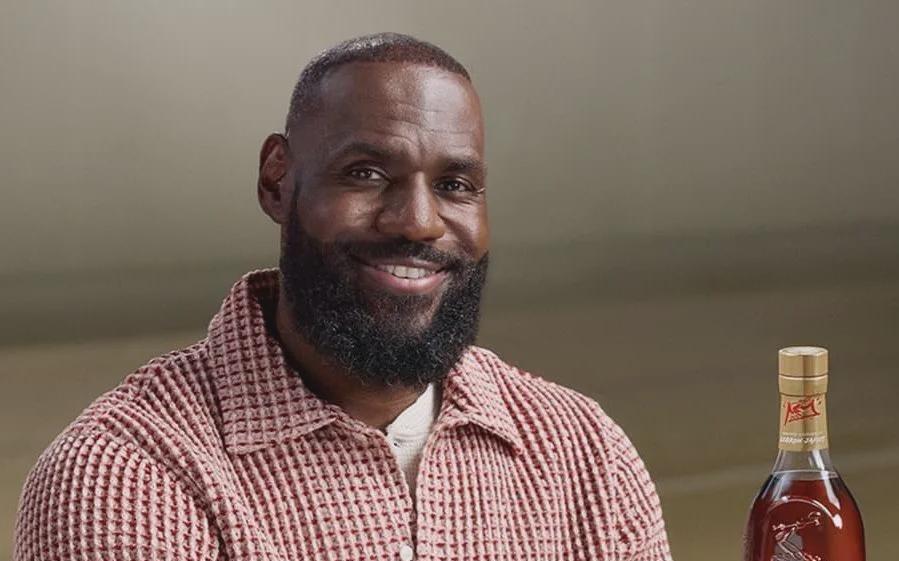 官宣退役！03黄金一代，这次是真的...