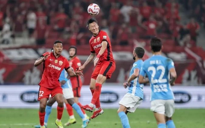 海港末轮客场战平大连英博即夺冠，2年前末轮曾送大连人降级