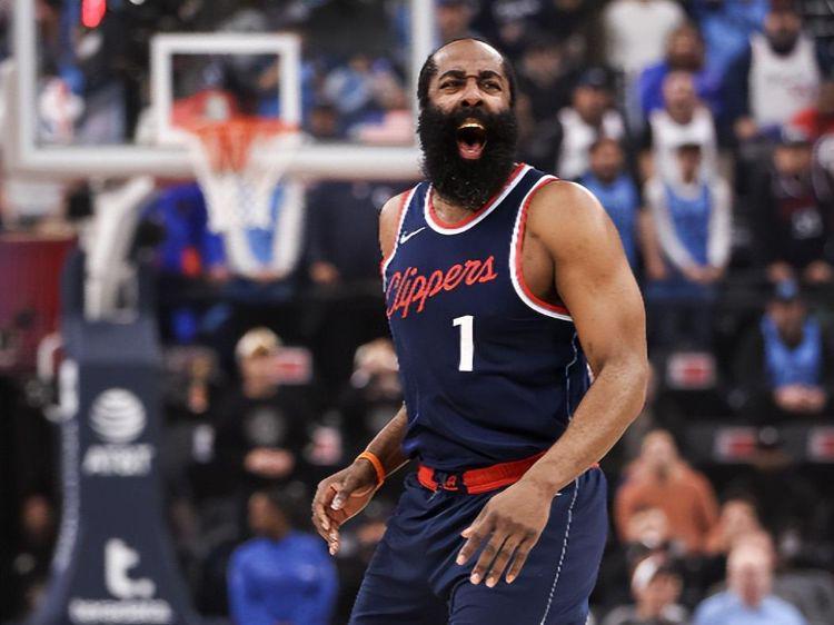 哈登你太狠了，36岁创造79年NBA独一无二纪录，8250万合同白菜价