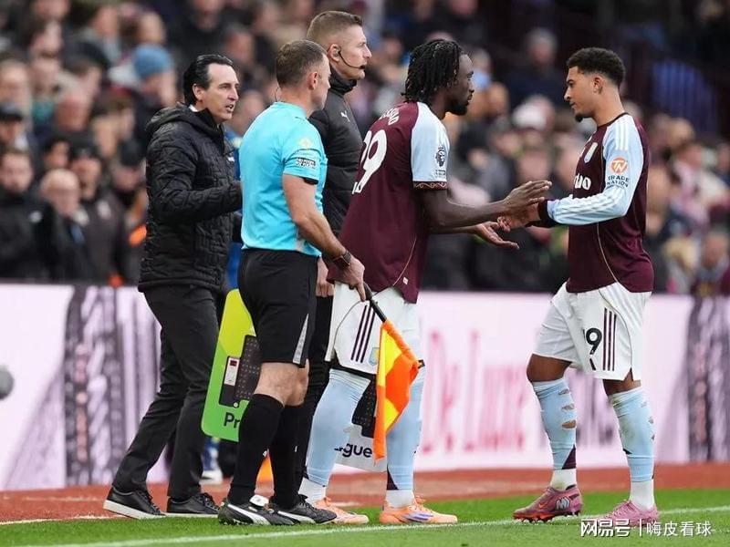 不用换教练！英超黑马从降级区，到超越曼联利物浦，只用一个半月