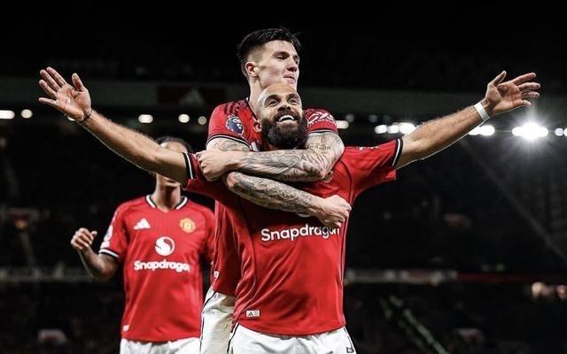 梅开二度，姆伯莫当选与布莱顿一役曼联队内最佳球员