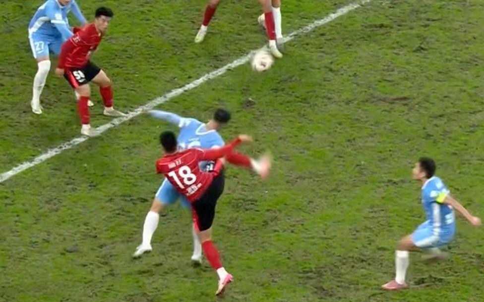 热议成都输球无缘争冠：关键时刻掉链