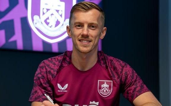 官方：伯恩利租借签下西汉姆中场沃德普劳斯