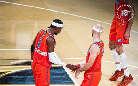 雷霆16分优势被追到半场仅领先3分亚历山大12分文班复出切特受伤