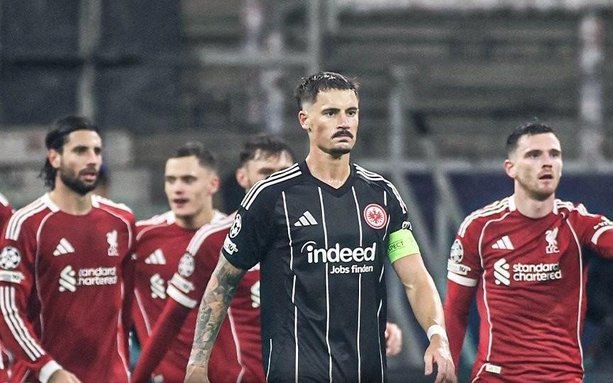 结局不同，法兰克福本赛季欧冠前3场比分都是51