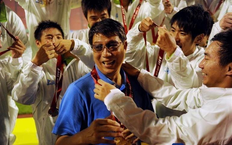 名宿徐根宝挂帅出征深圳赛区男足U2