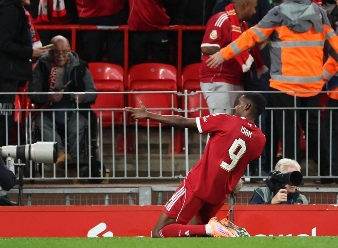 英超豪强再次绝杀：7场6次绝杀太神奇，3线狂飙冲击冠军