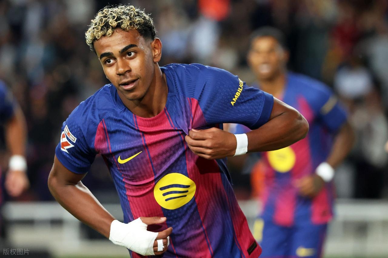 西甲最新积分战报巴萨击败升班马止住颓势差皇马5分升回前2