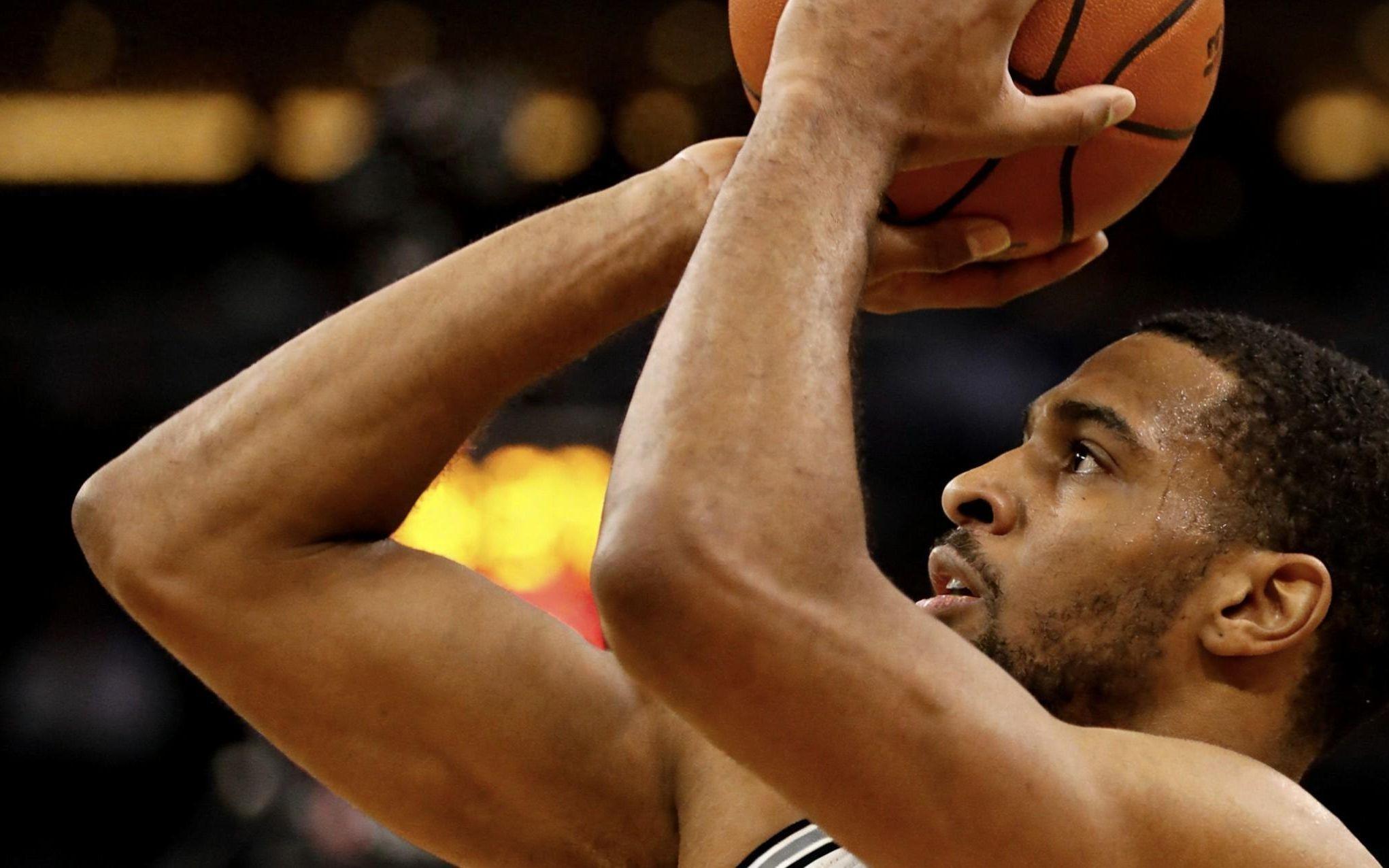 残阵狂胜23分！山西8461双杀四川法耶准四双统治全场