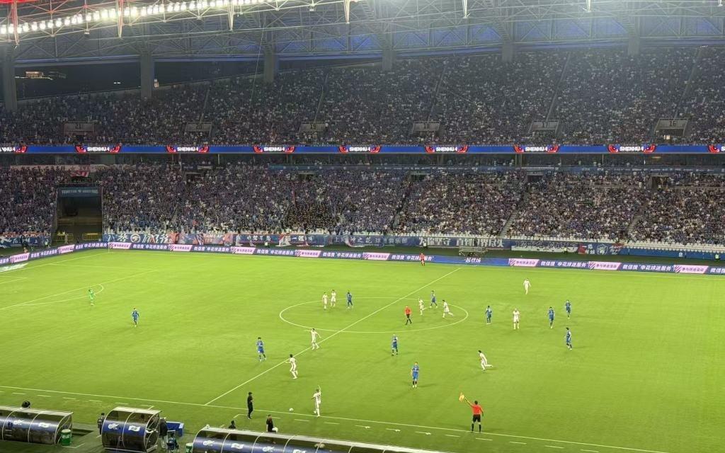 中超争冠最关键一夜，申花海港赢球，海港登顶榜首