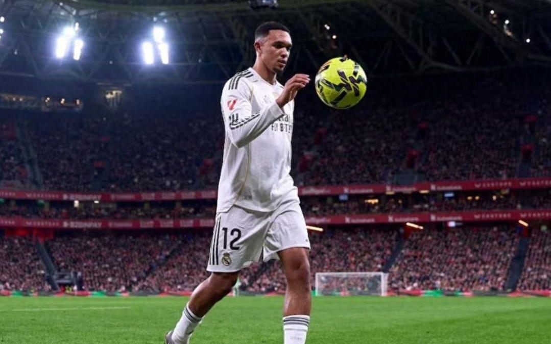 阿斯：英媒报道的阿韦洛亚让阿诺德走人是谣言，皇马百分百信任他