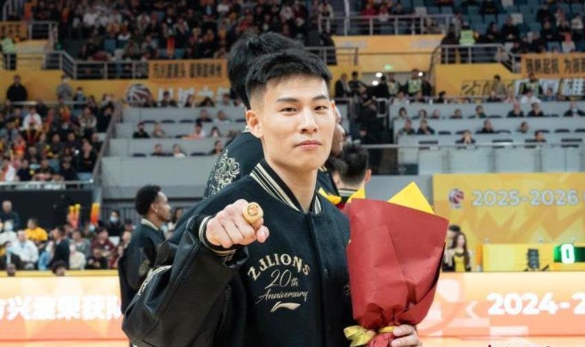 CBA揭幕战广厦队主场胜山西，胡金秋13+6，张宁6投0中