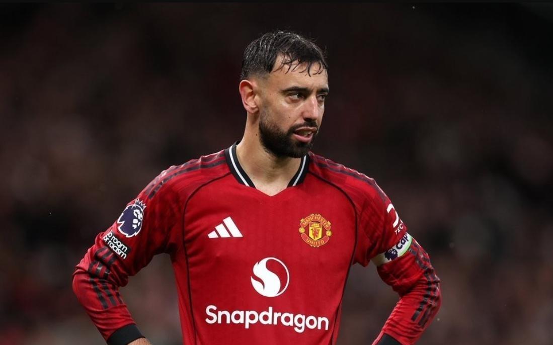 足坛一夜动态！拉齐奥复仇AC米兰晋级意杯八强，曼联错失复仇良机