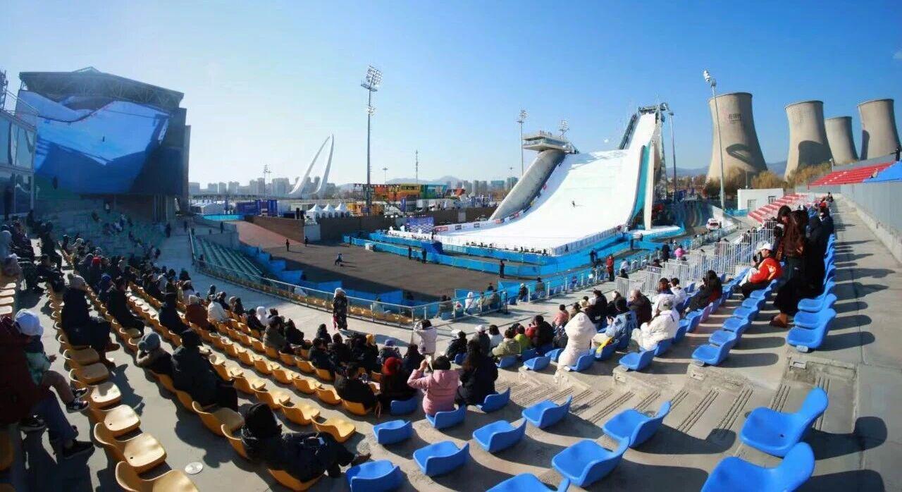 感受那一抹雪的温度：长虹电视与滑雪世界杯的热血共鸣