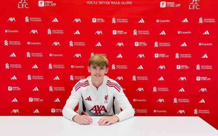 官方：利物浦签下15岁曼城青训门将阿尔菲杜利