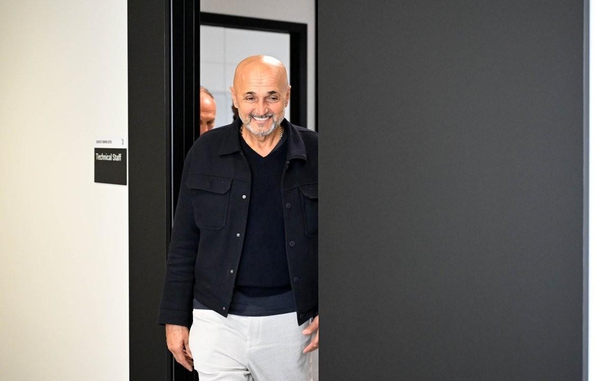 在意甲执教过国米、罗马和尤文，斯帕莱蒂成为历史第三人