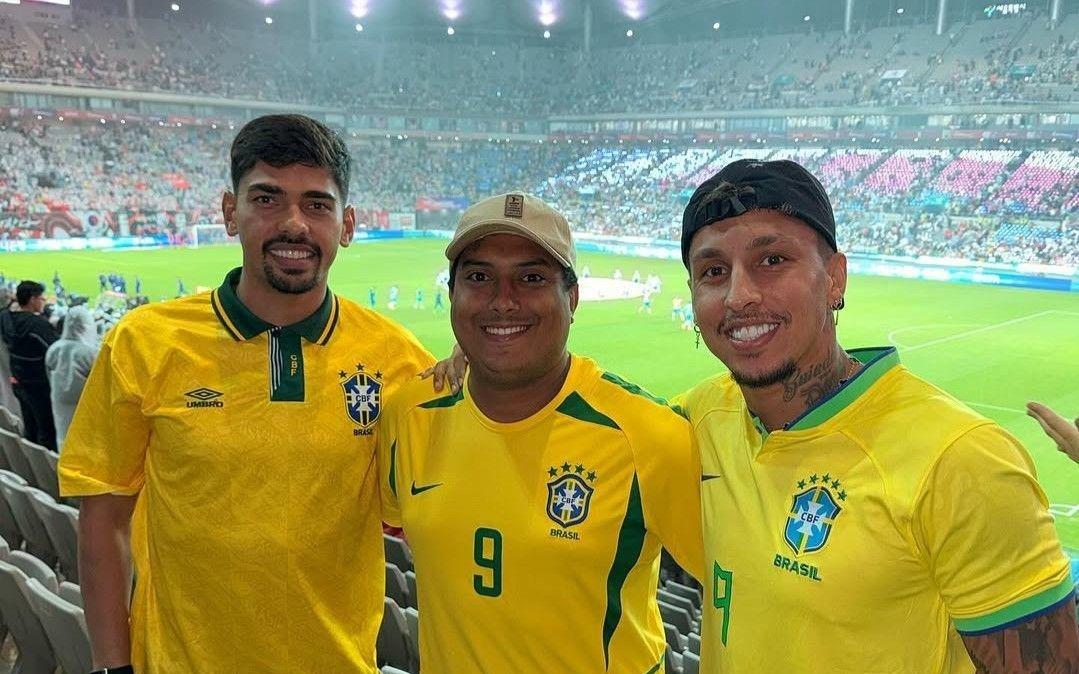 变成球迷，泰山外援克雷桑、马德鲁加现场看巴西vs韩国比赛