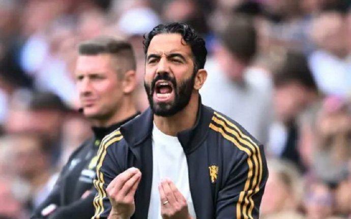 英超前两轮豪门表现分析，阿森纳游刃有余，曼联两轮不胜太低迷