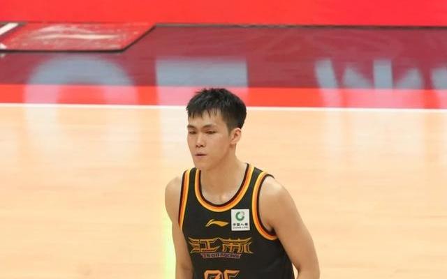 广西球王，勇闯CBA