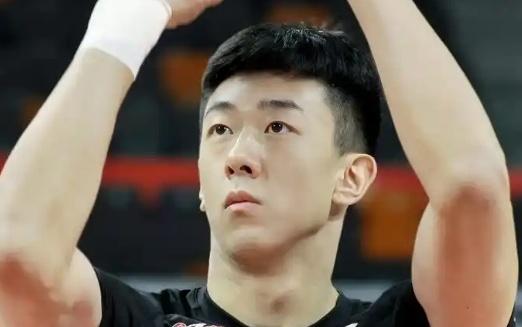 广东3消息！杜锋遭辽篮下马威，徐杰莫兰德友好寒暄，王少杰复出