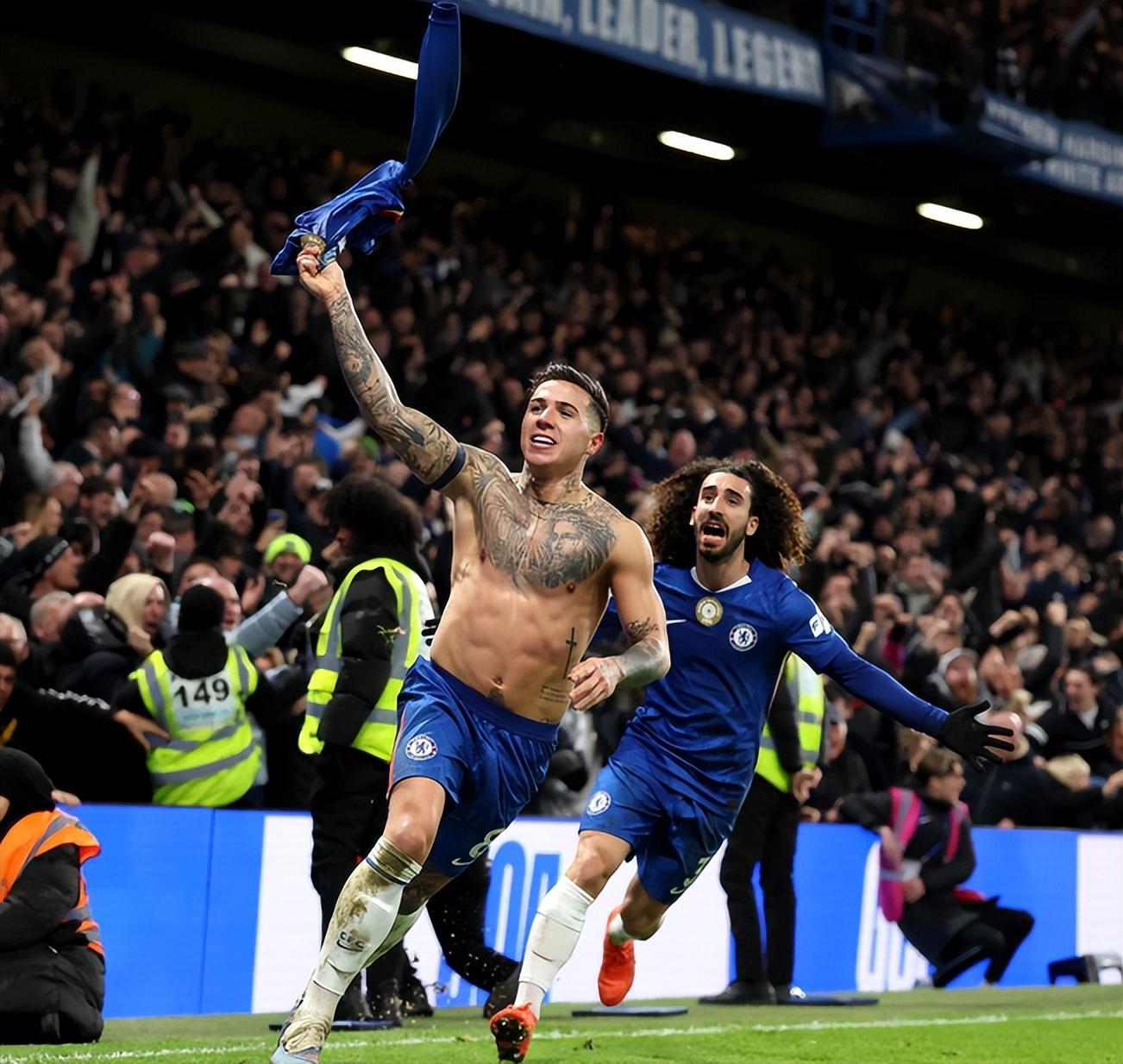 足坛悲喜夜！切尔西绝杀，利物浦逆转，阿森纳大胜，拜仁意外爆冷