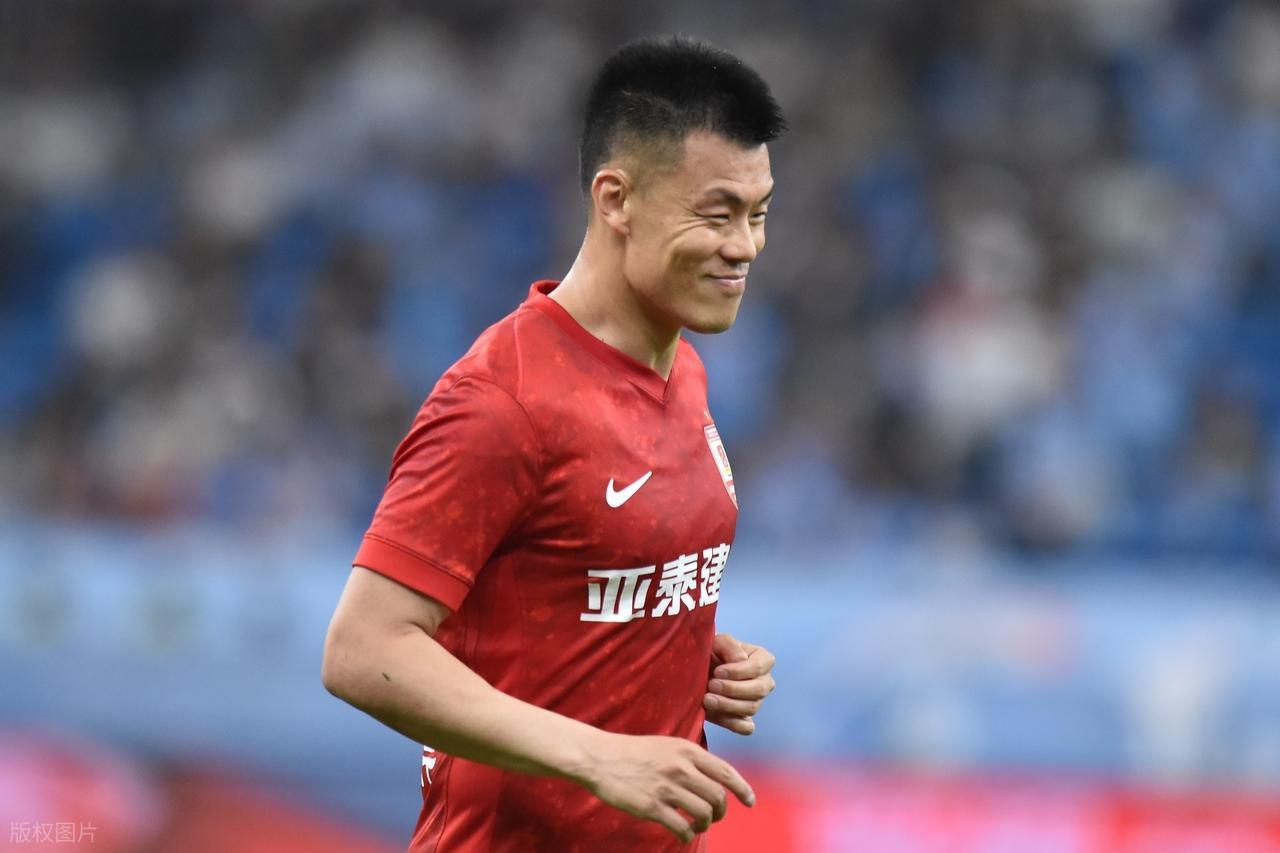 亚泰中超保级形势不容乐观！未来还需要激活两人，值得期待