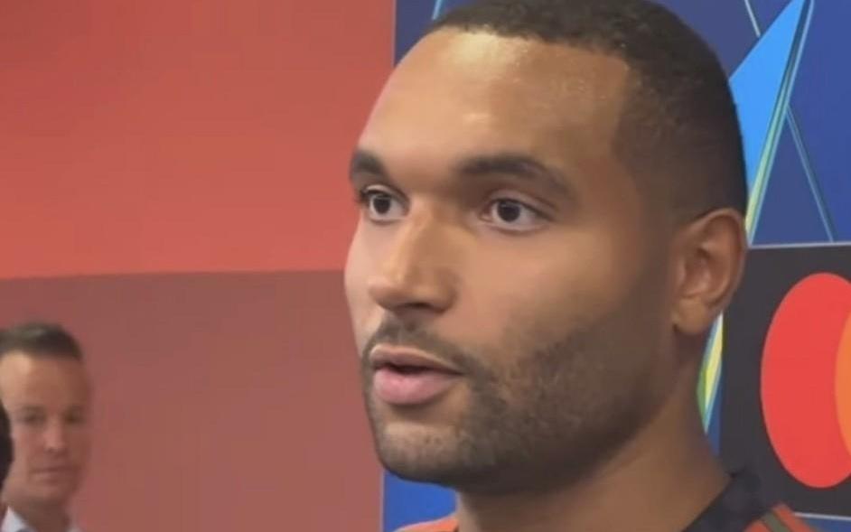 塔：如果我真的打到若昂佩德罗的脸那当然该红牌，但我没有