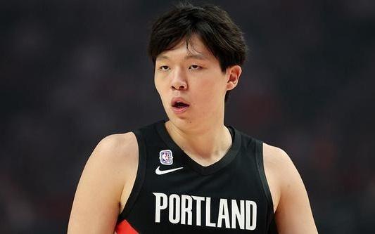 杨瀚森：作为一名新秀我会时刻做好上场准备