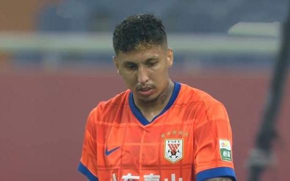 瓦科续约需降薪，泰山缺铁腰外租2将可接班韩鹏拿玉昆挽回口碑