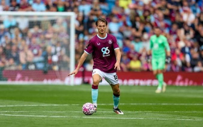 伯恩利后卫埃克达尔：可惜伊萨克没上，还想跟他来场瑞典德比