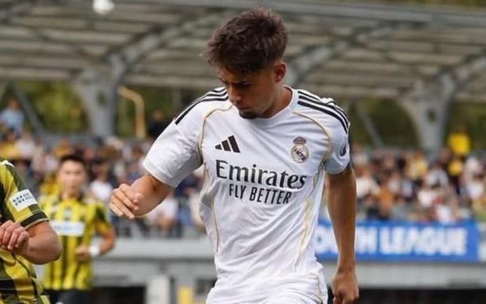 皇马19岁左后卫巴尔德佩尼亚斯有望首秀，本周欧冠入选大名单