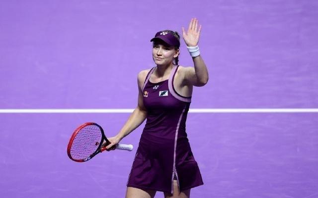 莱巴金娜20击败替补亚历山德洛娃，三