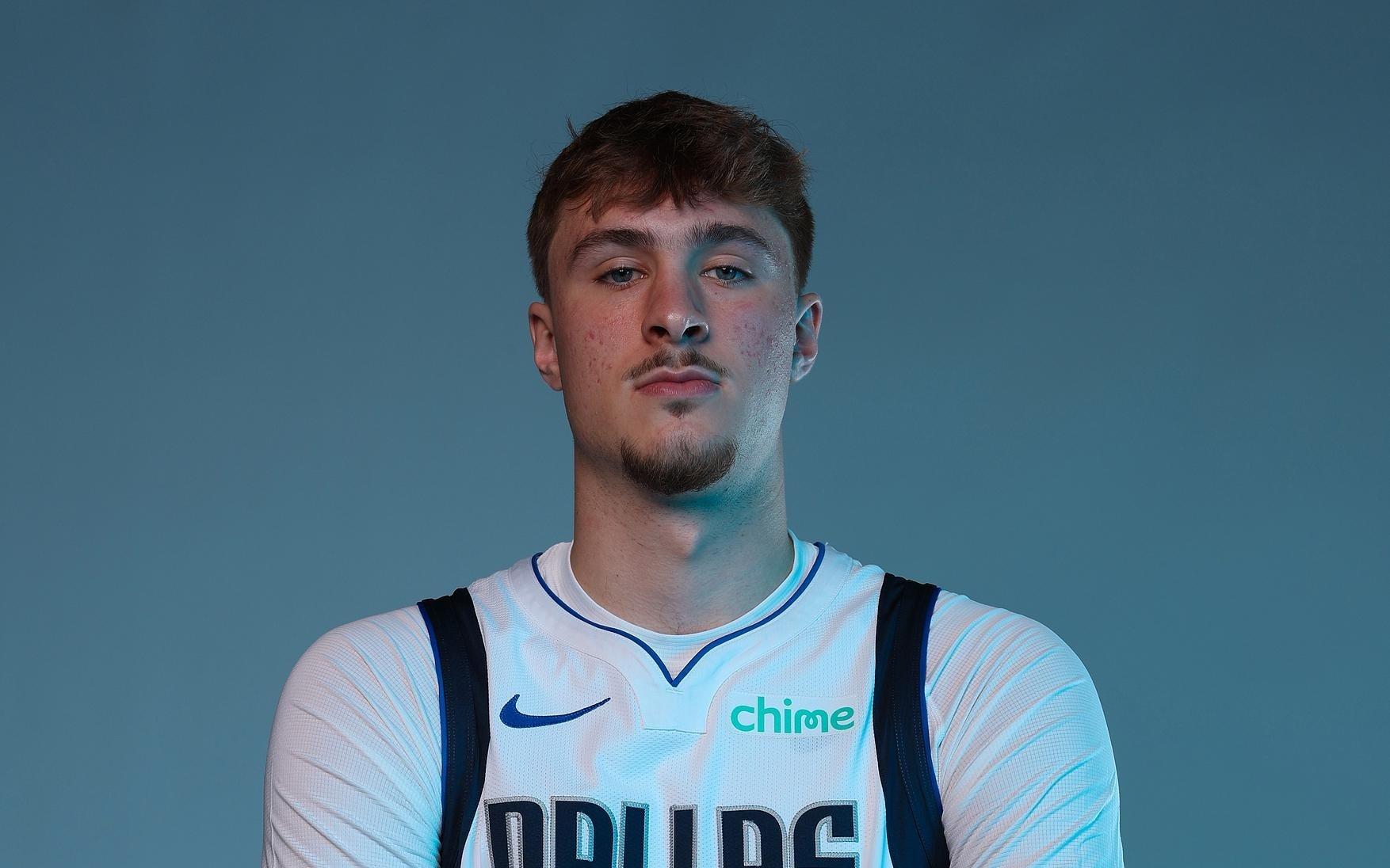 弗拉格担任首发控卫仅送1助攻，13中3