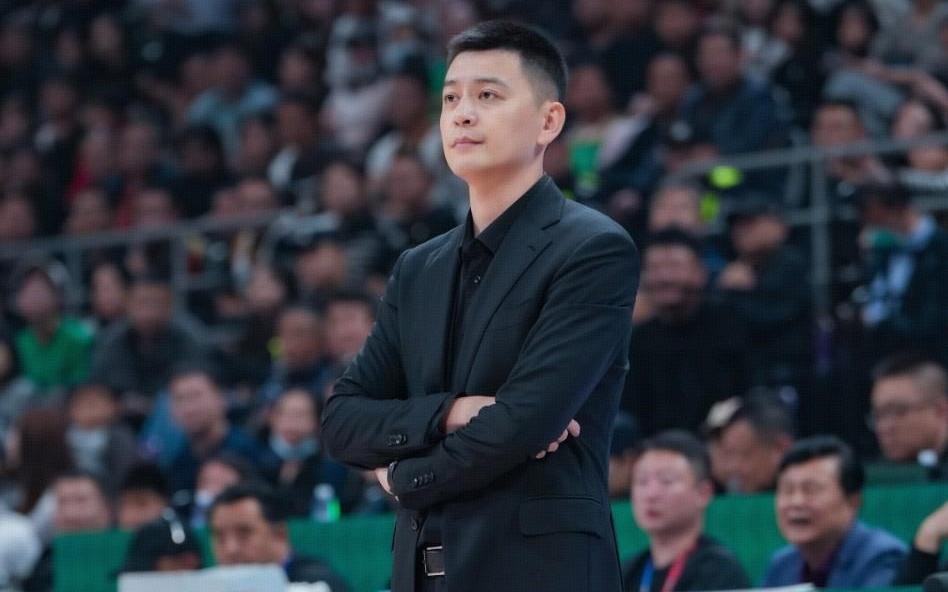 杨鸣：球队最近的表现让大家很失望，我非常内疚和惭愧