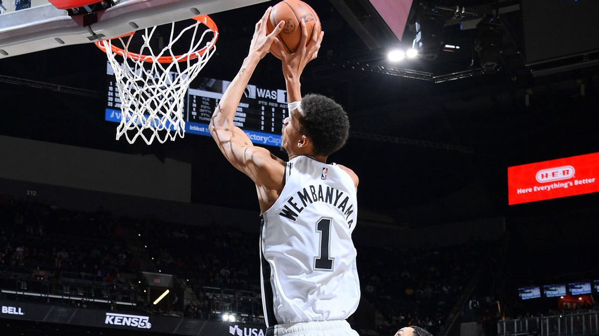 单赛季包揽MVP+DPOY有多难历史仅2人达成，文班有望冲击记录！